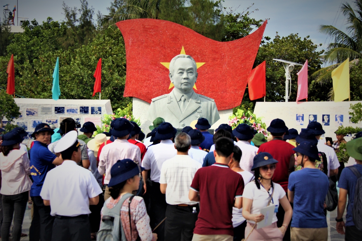 cong vien Dai tuong vo nguyen giap Diem den tinh than o truong sa hinh anh 1