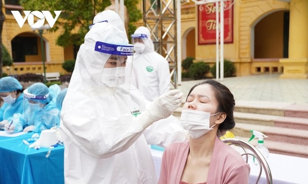 hanoi rolls out mass covid-19 testing for 300,000 residents picture 1