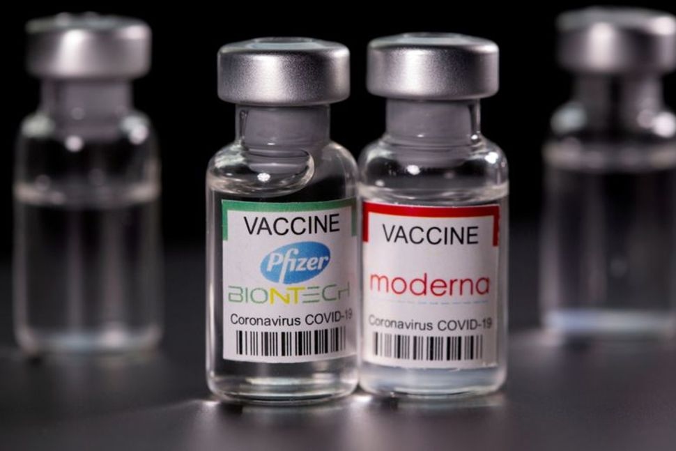 vietnam considers mixing vaccines with moderna jab picture 1