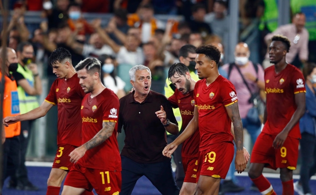 hlv mourinho ăn mừng cuồng nhiệt trong trận thứ 1000 cầm quân hình ảnh 7 hlv mourinho an mung cuong nhiet trong tran thu 1000 cam quan hinh anh 7