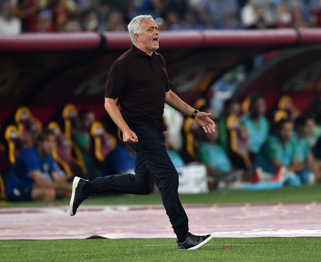 hlv mourinho ăn mừng cuồng nhiệt trong trận thứ 1000 cầm quân hình ảnh 8 hlv mourinho an mung cuong nhiet trong tran thu 1000 cam quan hinh anh 8