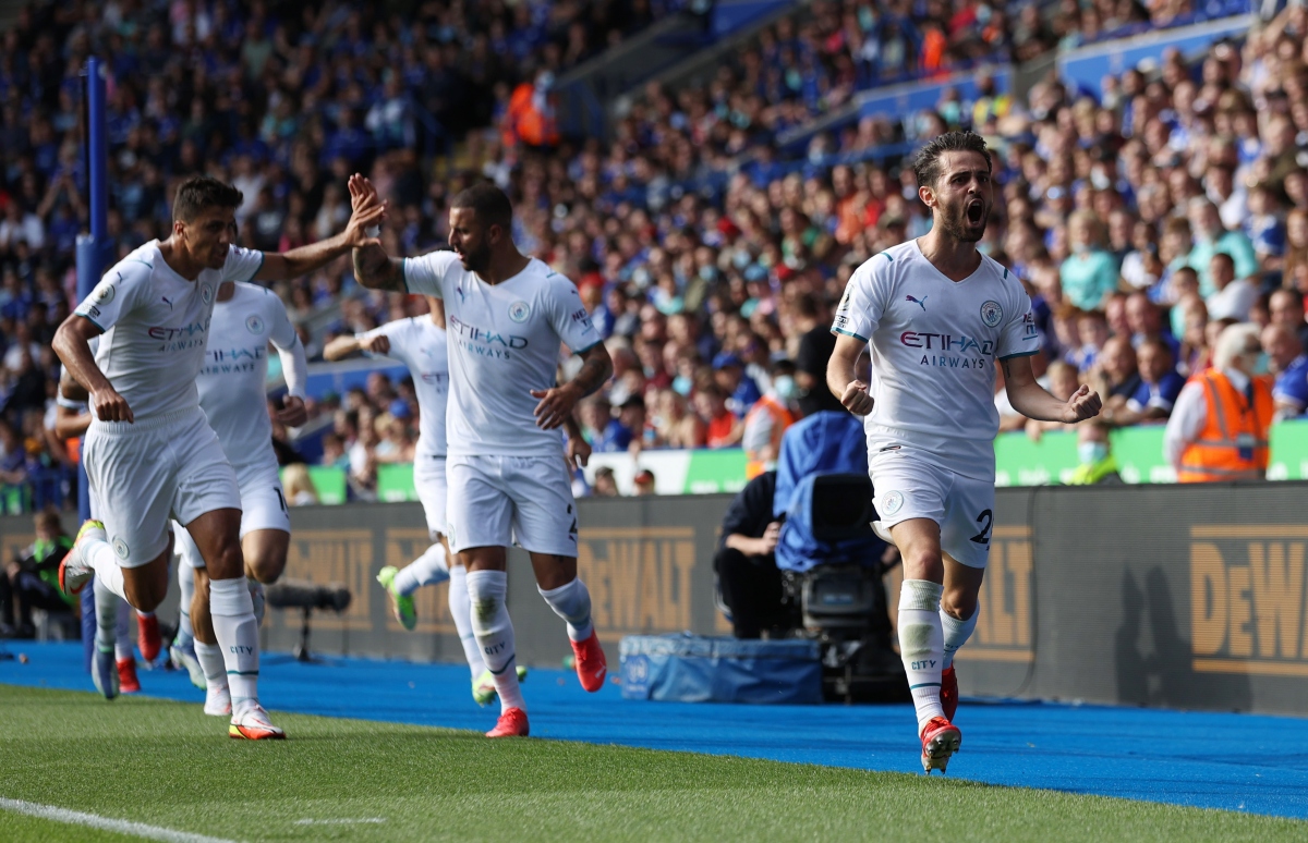 bernardo silva toa sang, man city phuc thu leicester hinh anh 10