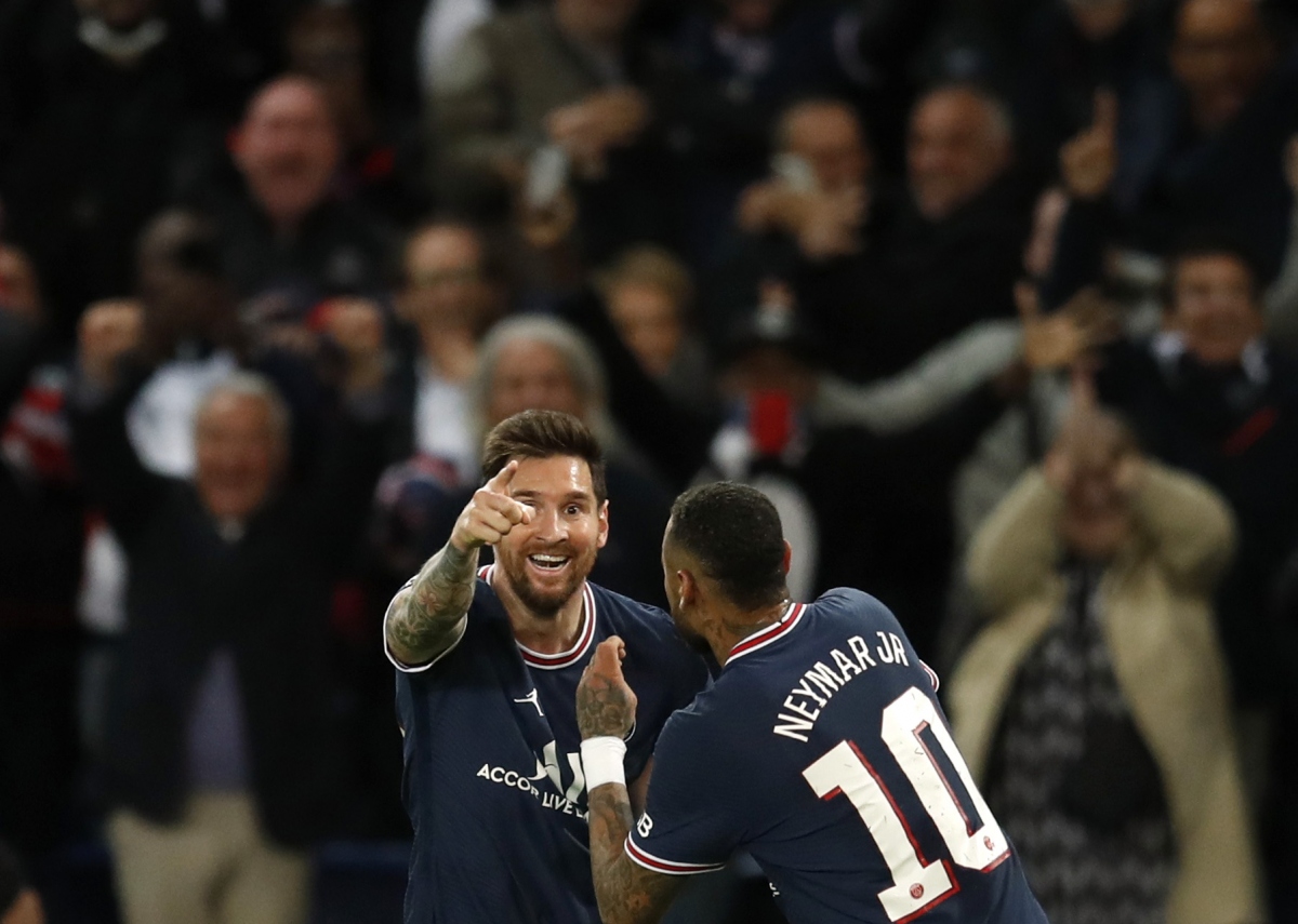 Messi có bàn thắng đầu tiên trong màu áo PSG. (Ảnh: Reuters)