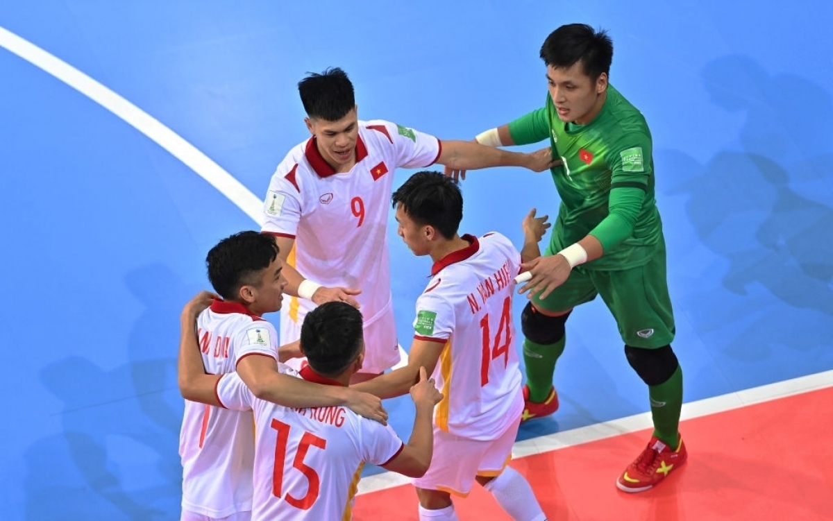vietnam futsal team second among leading third-placed sides picture 2