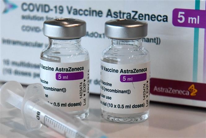 Vaccine ngừa COVID-19 của hãng dược AstraZeneca. (Ảnh: AFP/TTXVN)