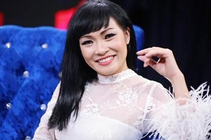 Chuyện showbiz: Phương Thanh tuyên bố sẵn sàng sao kê từ thiện