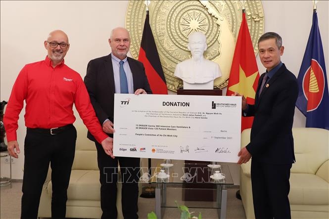 german businesses donate covid-19 medical equipment to vietnam picture 1