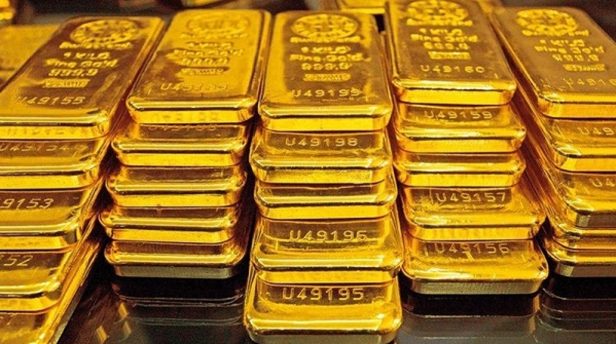 Giá bán vàng SJC đắt hơn vàng thế giới gần 9 triệu đồng/lượng. (Ảnh: KT)
