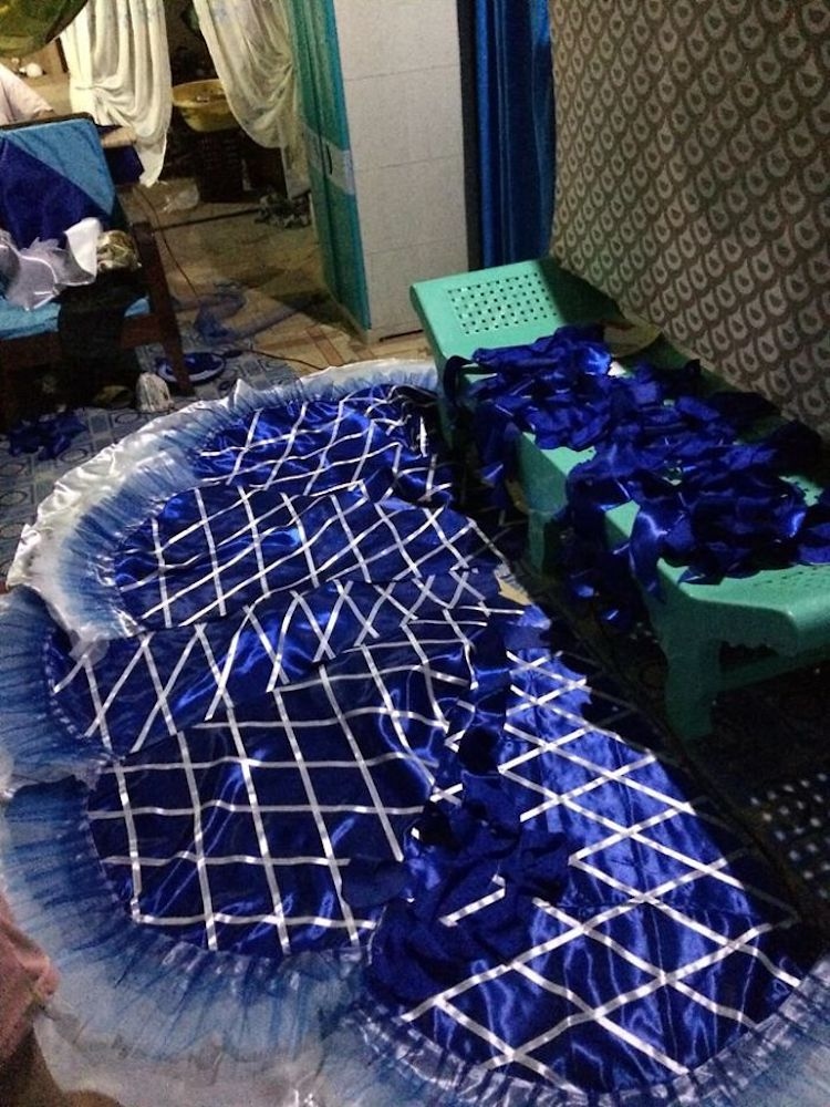 chàng trai tỉ mẩn may váy đẹp như cổ tích cho em gái đi dự tiệc hình ảnh 7 chang trai ti man may vay dep nhu co tich cho em gai di du tiec hinh anh 7