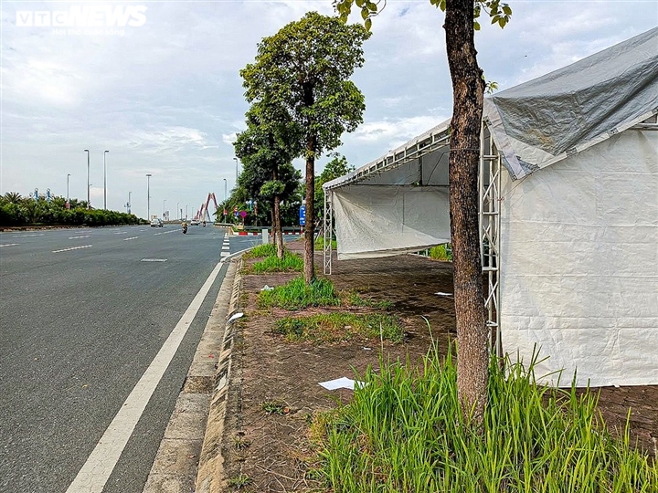 hanoi police forces lift 39 covid-19 checkpoints at city gateways picture 7