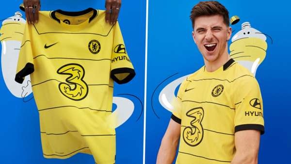 Áo sân khách của Chelsea.