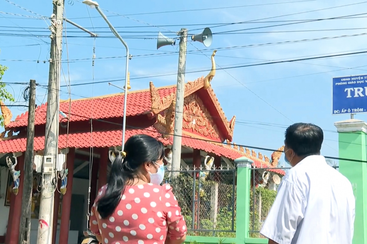 Cụm loa không dây tại vùng đồng bào Khmer.