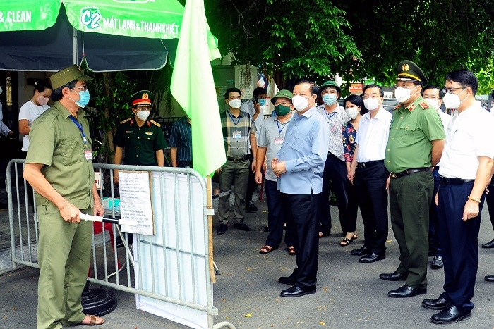 ha noi de nghi bo y te som huong dan viec di lai cua nguoi da tiem du 2 mui vaccine hinh anh 1