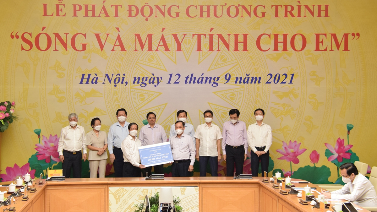 thu tuong phat dong chuong trinh song va may tinh cho em hinh anh 3