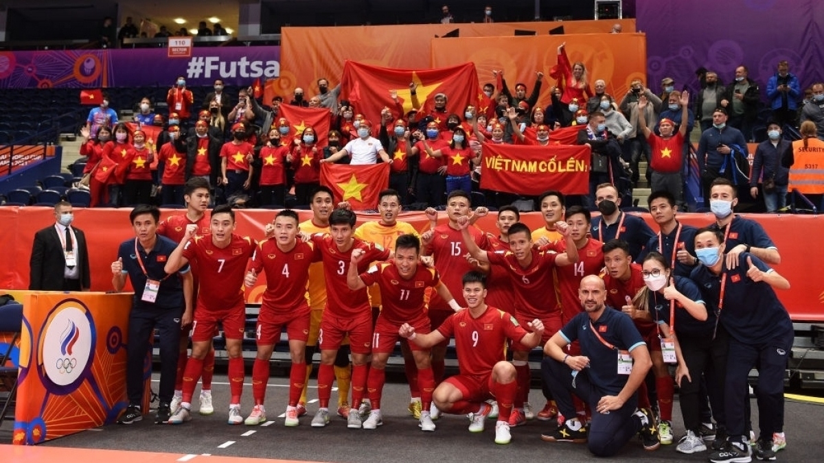 national team receive reward for performances at futsal world cup picture 1