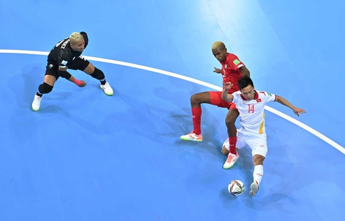 vietnam secure dramatic 3-2 win over panama at 2021 fifa futsal world cup picture 11