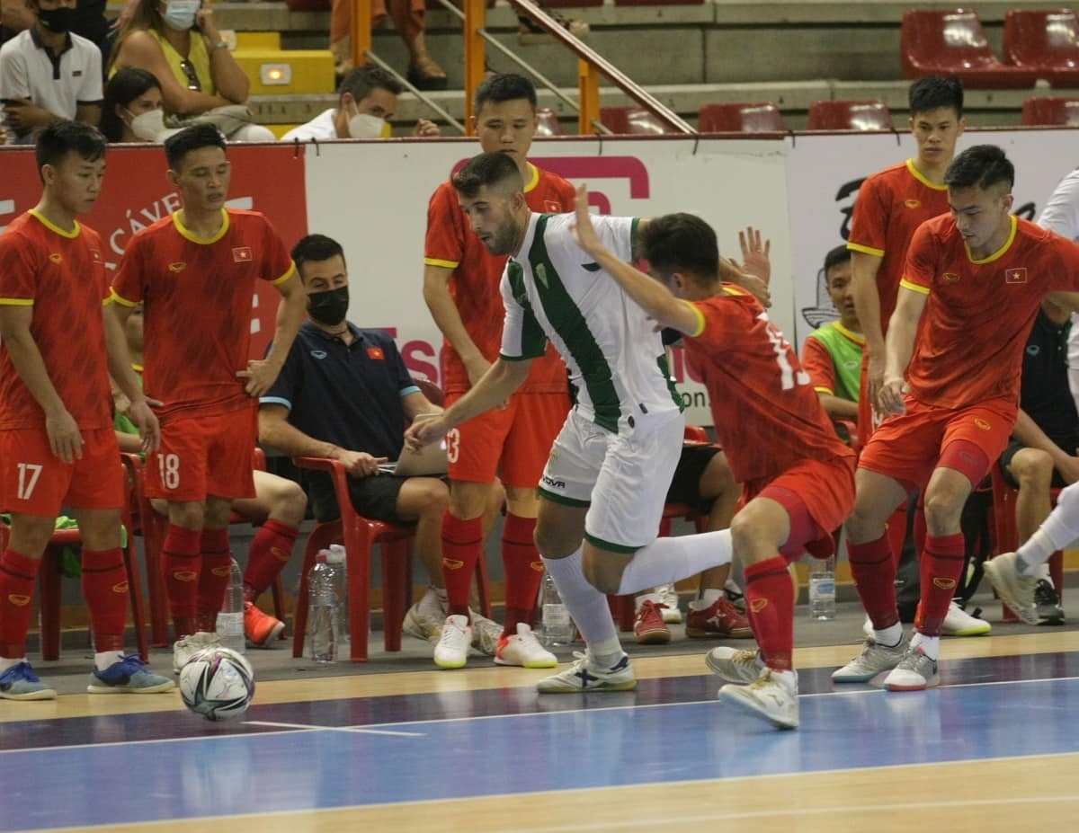 vietnam draw against leading spanish team in futsal tournament picture 5