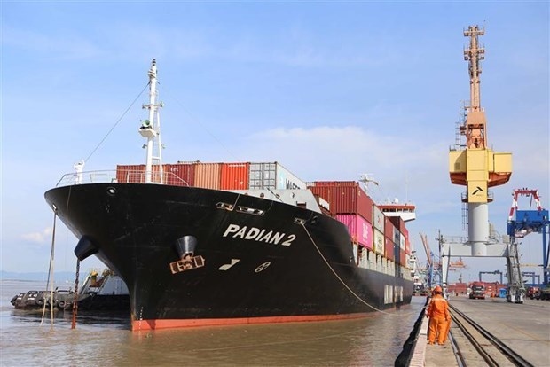 hai phong port receives three container ships of maersk line picture 1