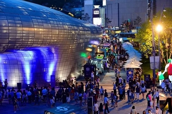 Khám phá những khu chợ đêm nổi tiếng ở Hàn Quốc | VOV.VN