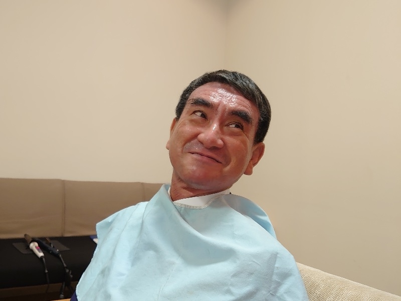 Ông Taro Kono thường đăng ảnh cuộc sống thường nhật lên trang Twitter.
