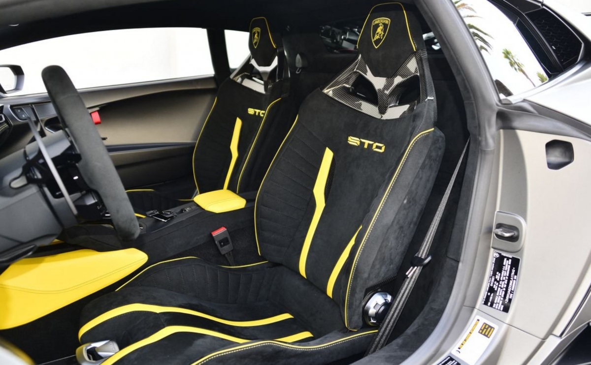 lamborghini huracan sto cũ được rao bán lại với giá hơn nửa triệu usd hình ảnh 4 lamborghini huracan sto cu duoc rao ban lai voi gia hon nua trieu usd hinh anh 4