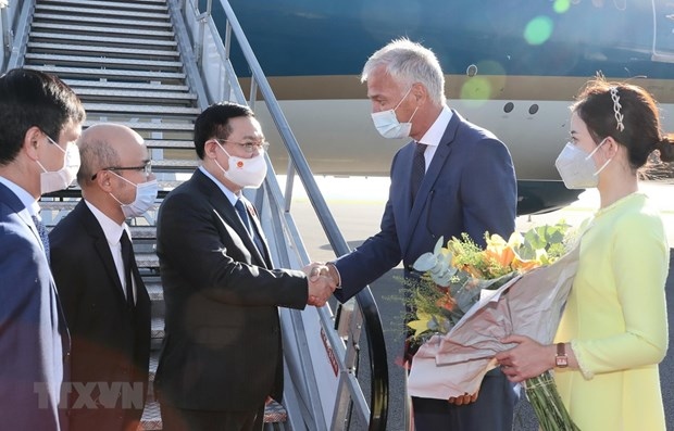 NA Chairman Vuong Dinh Hue was welcomed at Melsbroek airport by Belgian officials. (Photo: VNA)