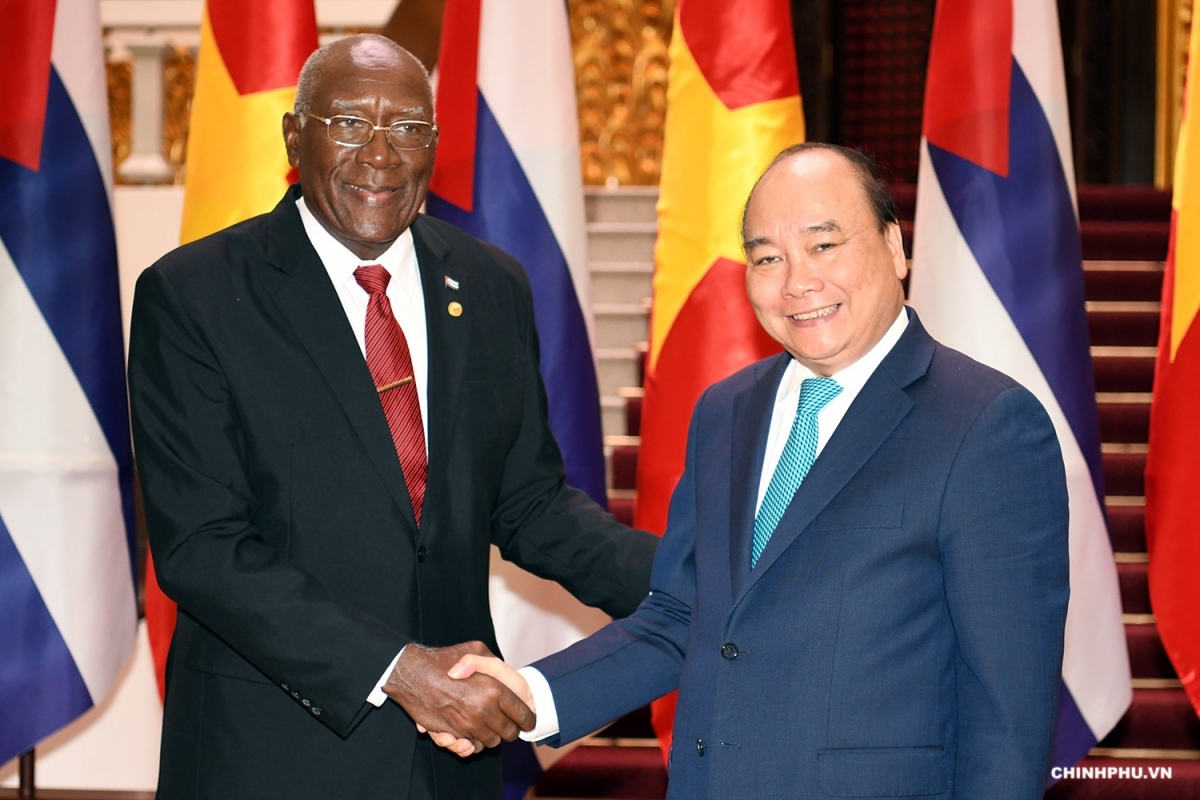 vietnam, cuba show exemplary solidarity in international relations picture 2