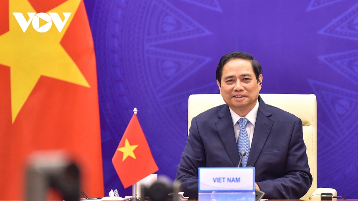 pm chinh underlines importance of effective co-operation to contain virus picture 1