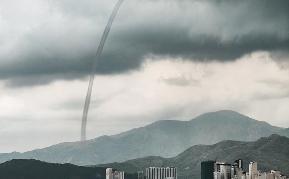 stunning shot of tornados captured in nha trang picture 1