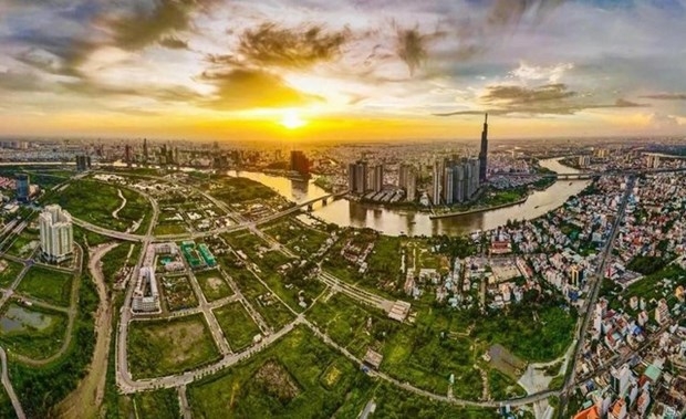 Public investment pushes real estate market