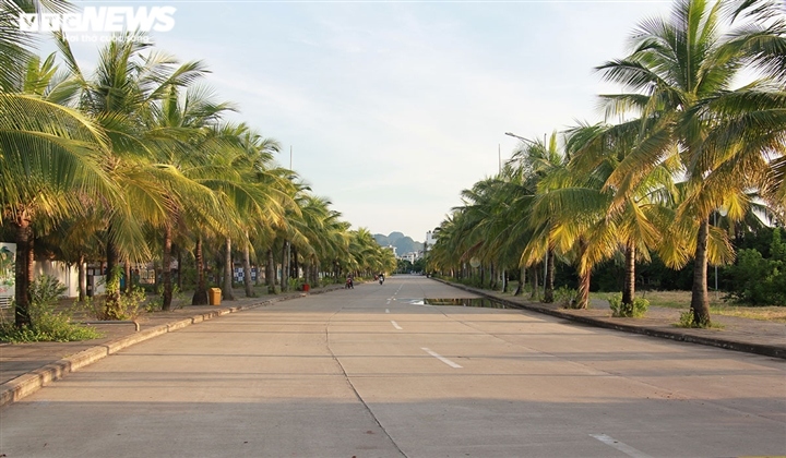 a stark contrast seen as quang ninh resumes post-pandemic services picture 9 a stark contrast seen as quang ninh resumes post-pandemic services picture 9