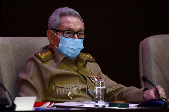 chu tich nuoc nguyen xuan phuc gap Dai tuong raul castro ruz hinh anh 1