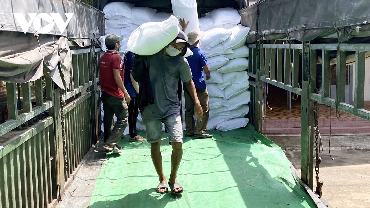 42,000 tonnes of rice delivered to covid affected people picture 1