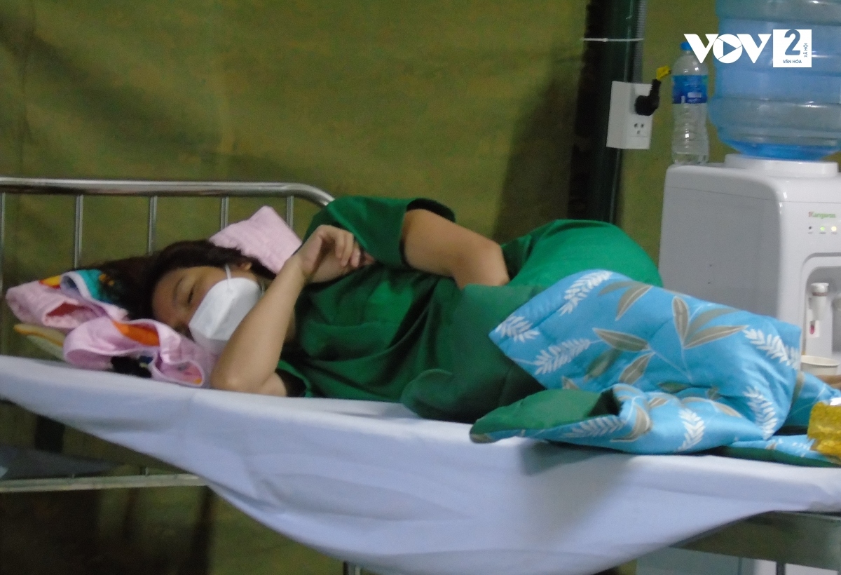Tranh thủ chợp mắt