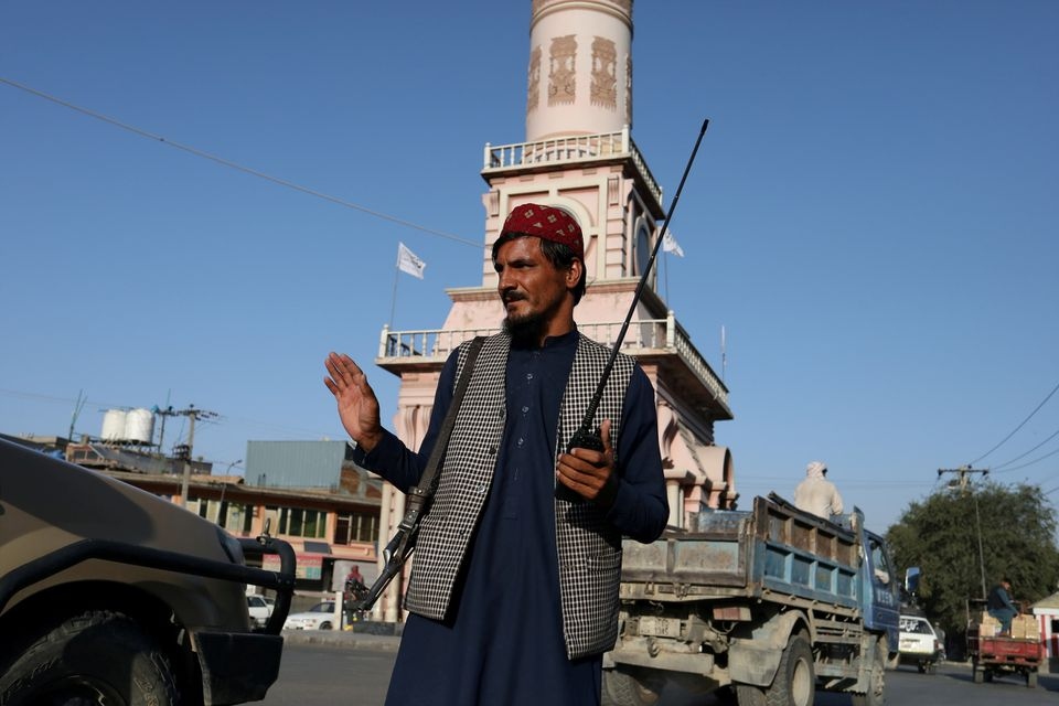 Thành viên Taliban làm nhiệm vụ trên đường phố Kabul ngày 1/9/2021. Ảnh: Reuters