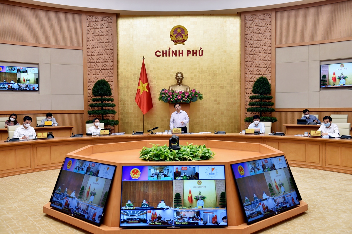 Thủ tướng Phạm Minh Chính chủ trì buổi họp trực tuyến. (Ảnh: VGP)