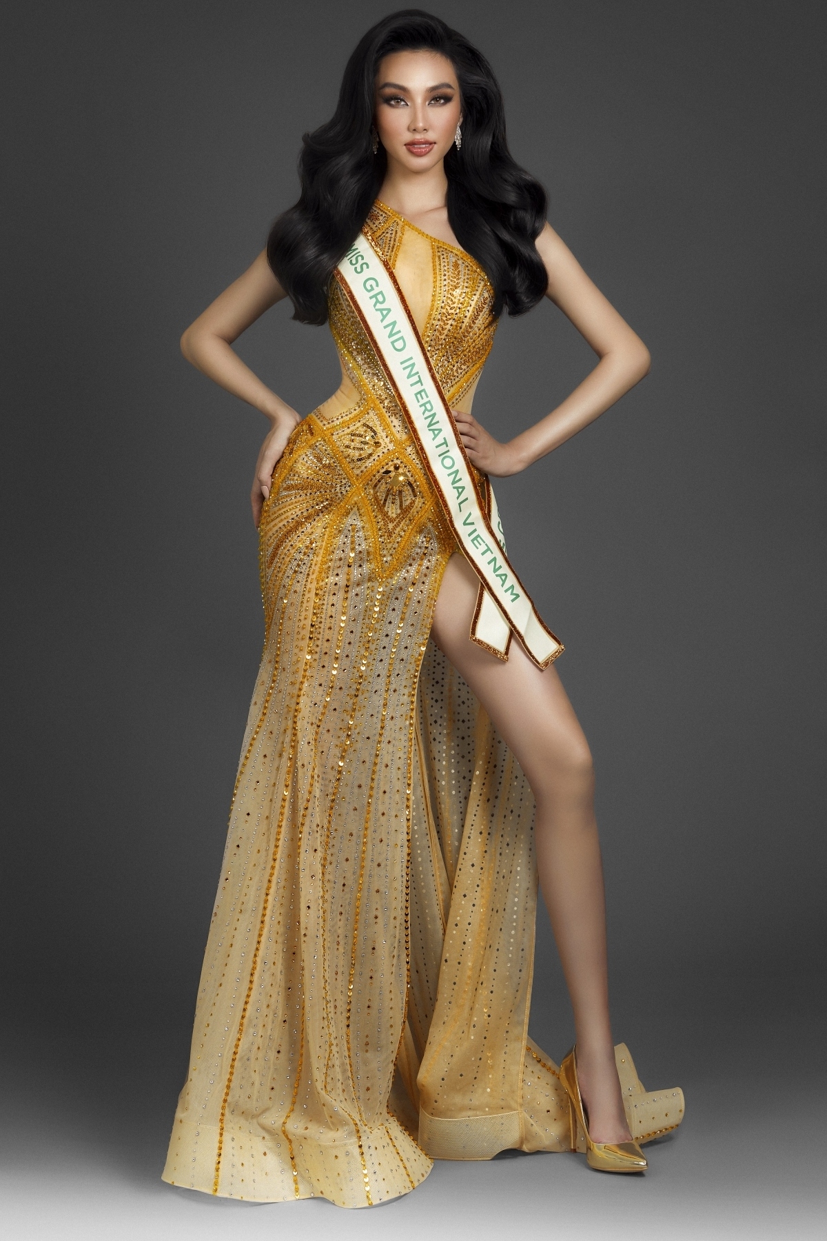 nguyen thuc thuy tien duoc du doan lot top 7 miss grand international 2021 hinh anh 2