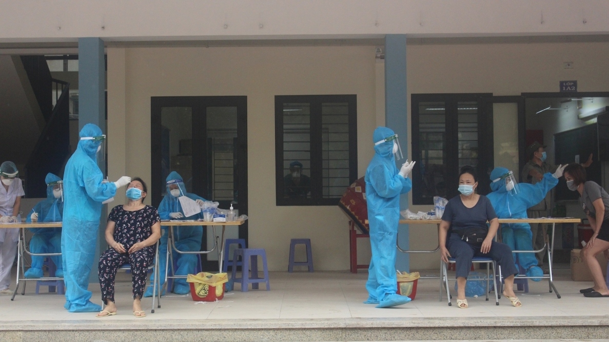 hanoi aims to contain covid-19 pandemic by september 15 picture 1