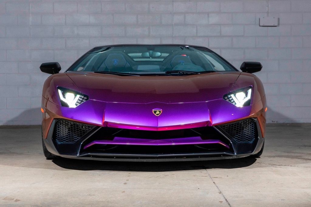 chiem nguong lamborghini aventador sv roadster so huu mau son tuy chinh theo goc nhin hinh anh 3