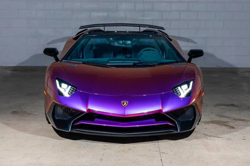 chiem nguong lamborghini aventador sv roadster so huu mau son tuy chinh theo goc nhin hinh anh 7