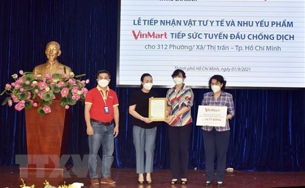 masan group donates vnd16 billion covid-19 aid for over 300 localities in hcm city picture 1