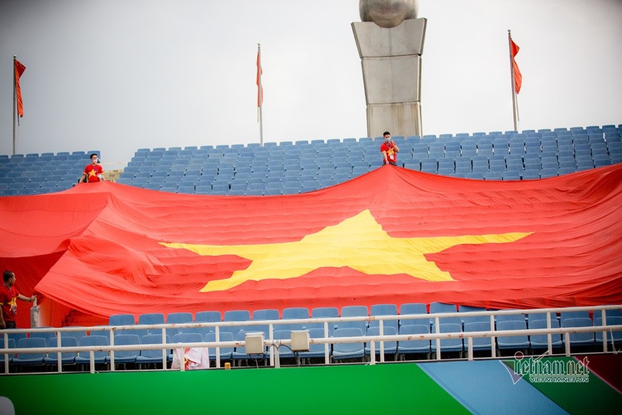 fans give special support for vietnamese team ahead of australia match picture 6