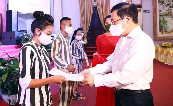 deputy pm attends ceremony to announce amnesty decision in thai nguyen picture 1