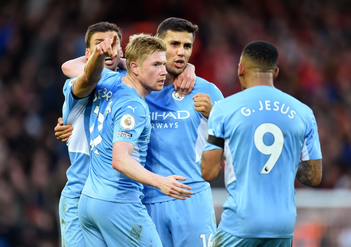 De Bruyne và thần may mắn giúp Man City có trận hoà 2-2.(Ảnh: Reuters)