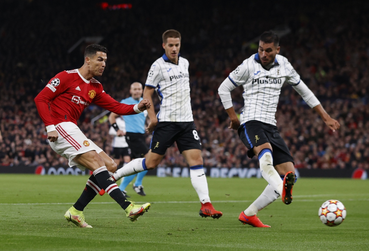 Ronaldo bỏ lỡ cơ hội. (Ảnh: Reuters)
