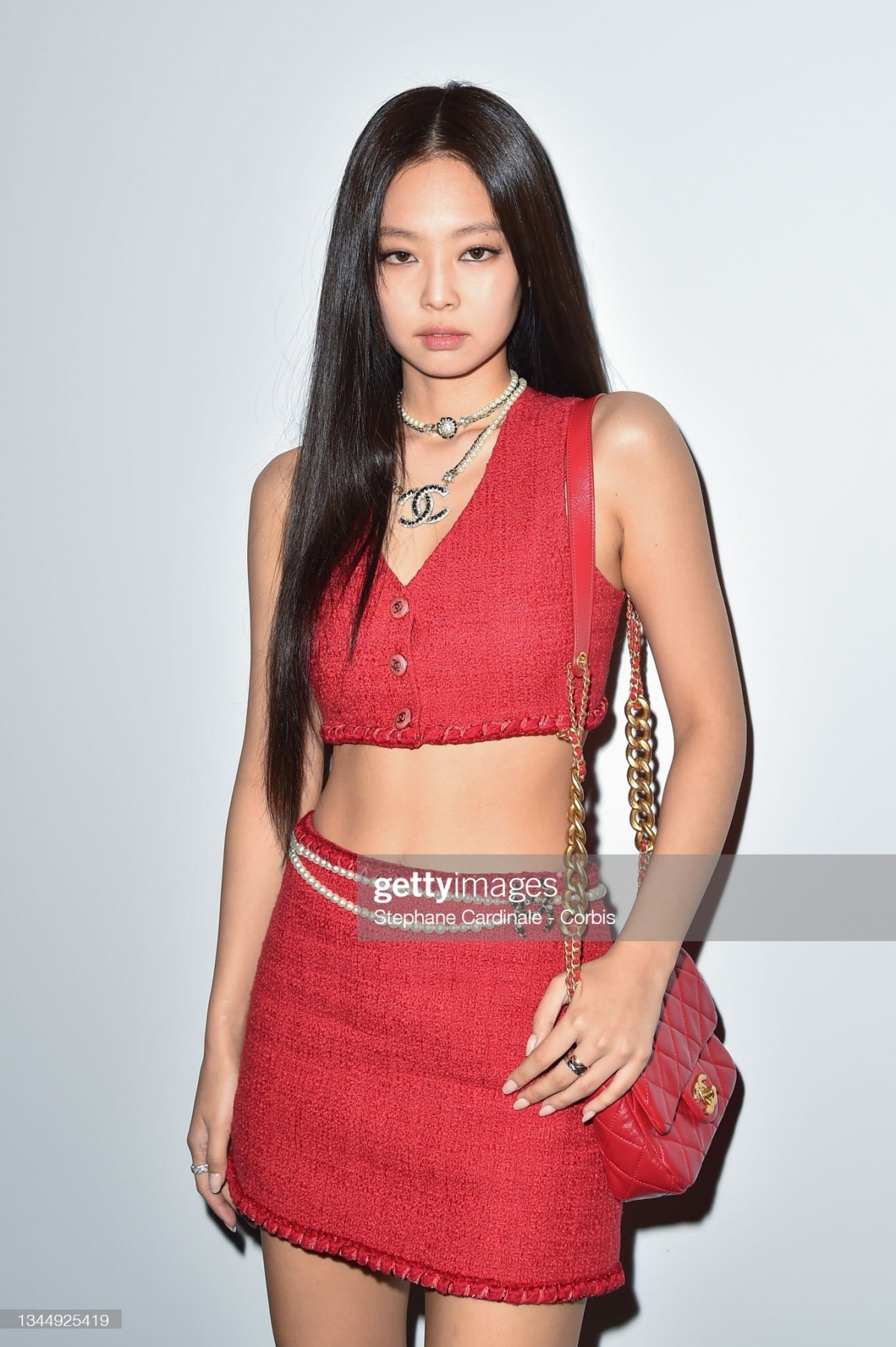 jennie blackpink quyen ru, khoe eo thon trong thiet ke do ruc cua chanel hinh anh 9