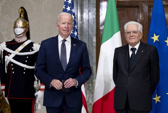 Tổng thống Joe Biden và Tổng thống Italy Sergio Mattarella. Ảnh: RIPRODUZIONE RISERVATA