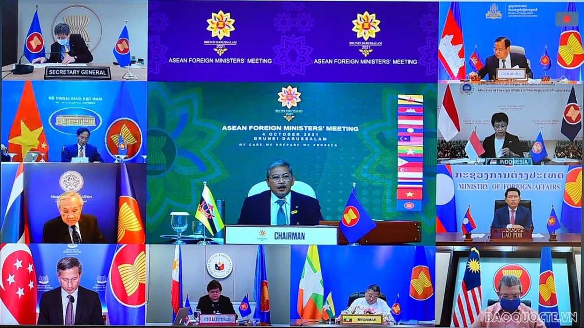 asean ministers examine community building efforts, east sea issue picture 1