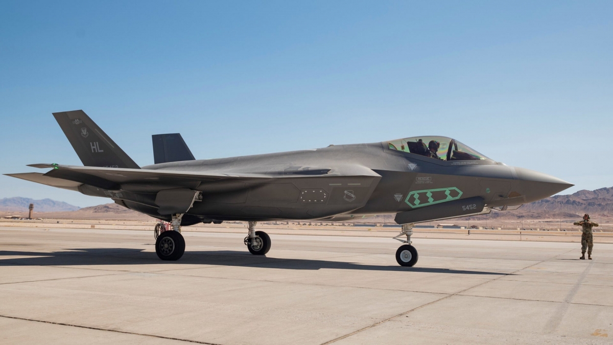 Tiêm kích tàng hình F-35A của Mỹ sắp mang bom hạt nhân B61-12