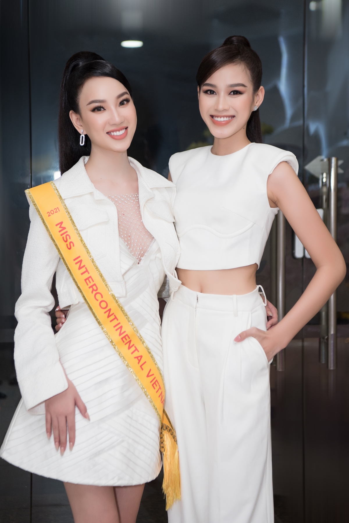 nguoi dep Ai nhi rang ro len duong sang ai cap du thi hoa hau lien luc dia 2021 hinh anh 11
